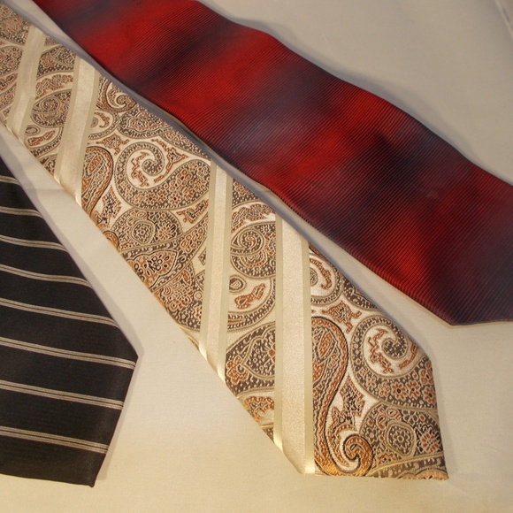 Clearance EUC 3 men's accessory neck ties - Picture 3 of 4